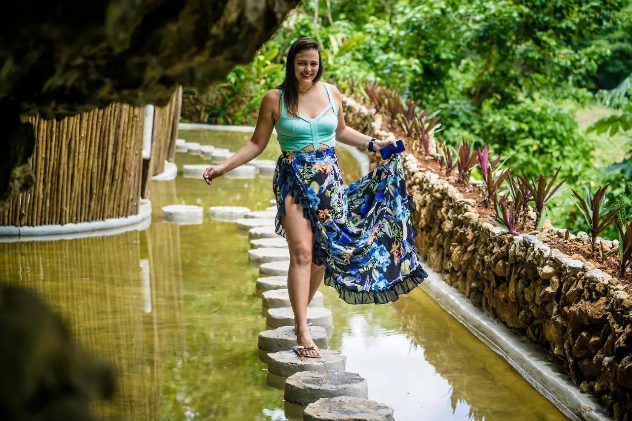 Dominican Tree House Village El Valle
